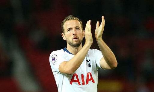  滕哈赫变阵收奇效，曼联终结三轮不胜颓势  